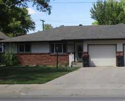 1822 Lincoln St, Unit 1822 in Beatrice, NE - Building Photo
