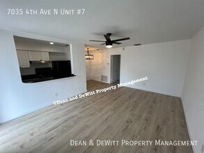 7035 4th Ave N in St. Petersburg, FL - Building Photo - Building Photo