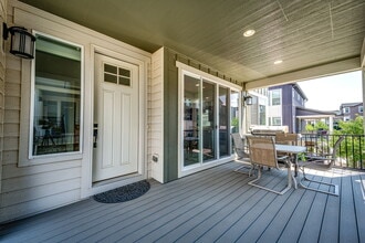 8881 Southurst St in Littleton, CO - Building Photo - Building Photo