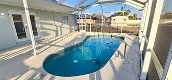 510 SE 27th Terrace in Cape Coral, FL - Building Photo