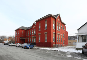 366 4th Avenue in Troy, NY - Building Photo
