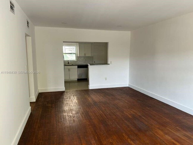 9780 Bay Harbor Terrace in Bay Harbor Islands, FL - Building Photo - Building Photo