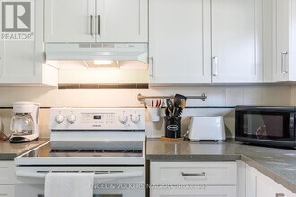 5969 Gladstone St in Niagara Falls, ON - Building Photo - Building Photo