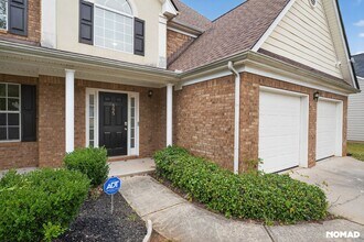 395 Lamont Ln in Hampton, GA - Foto de edificio - Building Photo