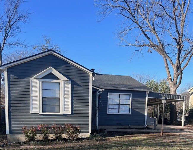 property at 132 SE Tarrant Ave