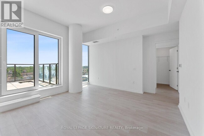 10 Graphophone Grv in Toronto, ON - Building Photo - Building Photo