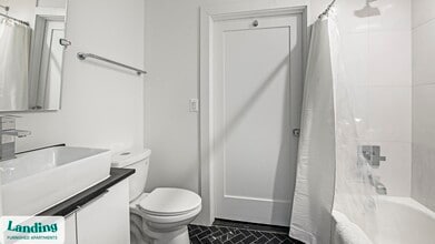 3743 12th St NE, Unit 6 in Washington, DC - Foto de edificio - Building Photo