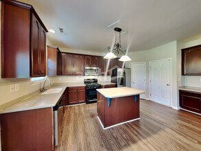 5716 Parkstone Drive in Matthews, NC - Building Photo - Building Photo
