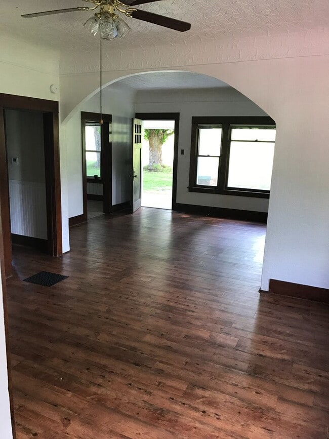 8302 S Hilby Rd in Spokane, WA - Building Photo - Building Photo