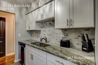 33302 Kingslane Ct in Farmington, MI - Building Photo - Building Photo