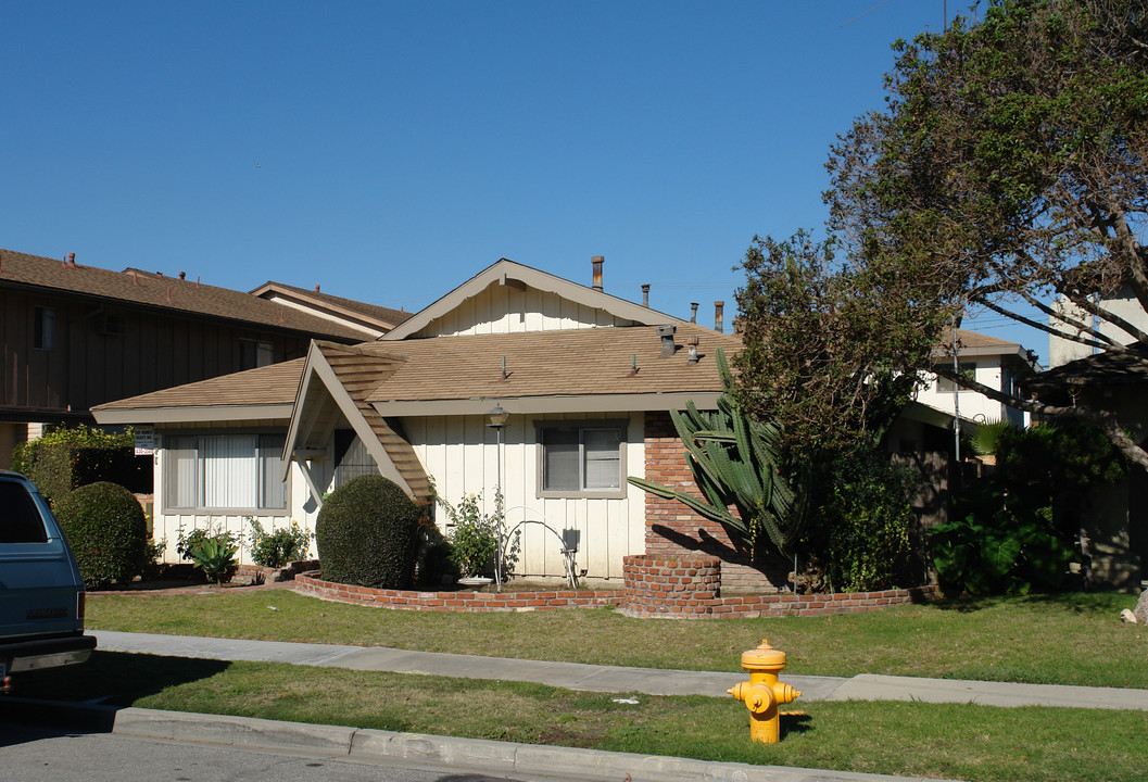 3771 Green Ave in Los Alamitos, CA - Building Photo