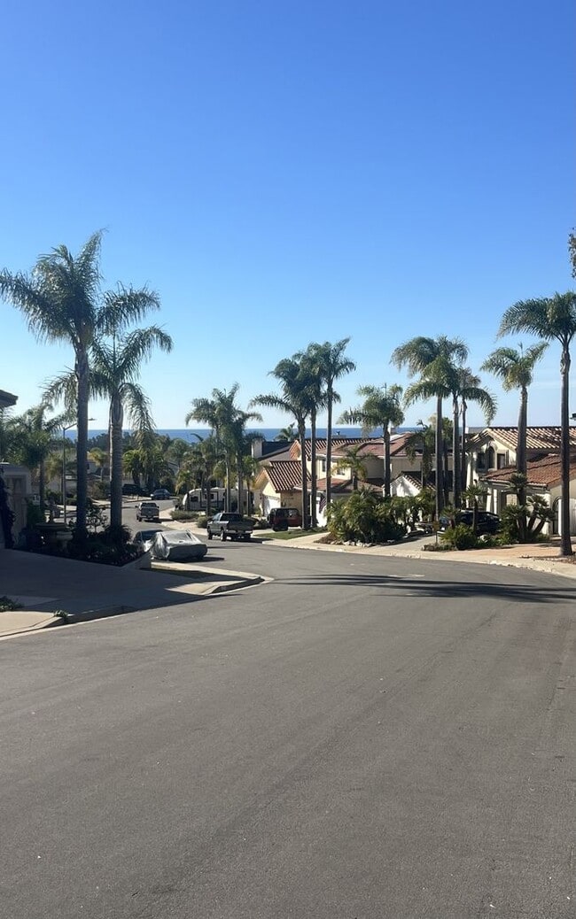 684 Shamrock Ln in Pismo Beach, CA - Building Photo - Building Photo