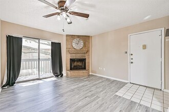 260 El Dorado Blvd in Webster, TX - Building Photo - Building Photo