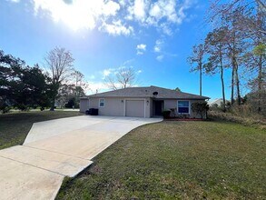 4 Eton Ln in Palm Coast, FL - Building Photo - Building Photo