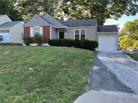 6400 Walrond Ave in Kansas City, MO - Building Photo