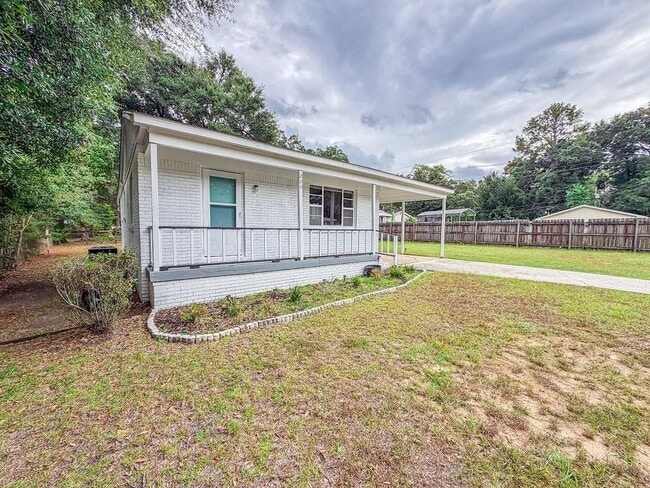 220 Ennis St in Saraland, AL - Building Photo - Building Photo