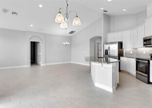 17014 Crestmont Blvd in Clermont, FL - Building Photo - Building Photo