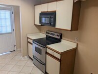 17303 Saturn Ln photo'