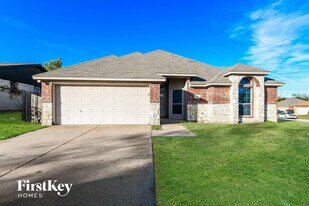 5729 Richardson St in Fort Worth, TX - Building Photo