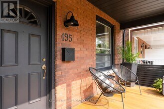 195 Gilmour Ave in Toronto, ON - Building Photo - Building Photo