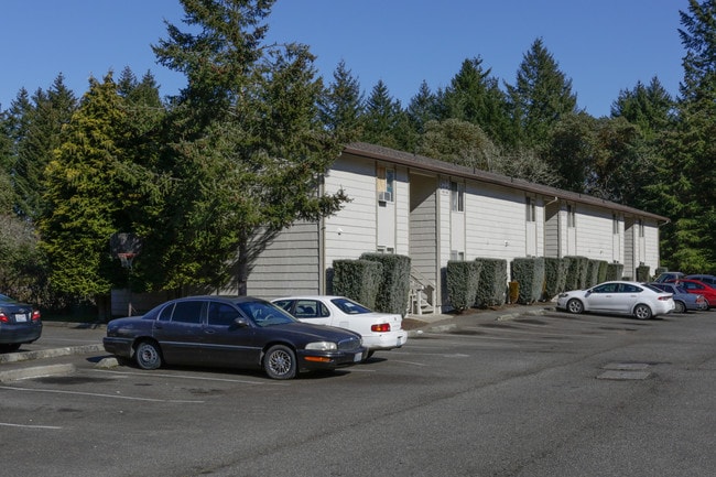 Fairway Heights Apartments in University Place, WA - Building Photo - Building Photo