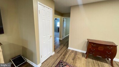 598 Belmont Ave in Southampton, PA - Building Photo - Building Photo