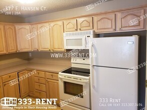 317 E Hansen Ct in Independence, MO - Building Photo - Building Photo