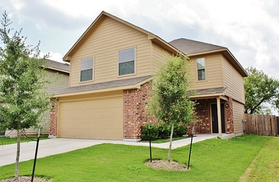 property at 7026 Heathers Pond