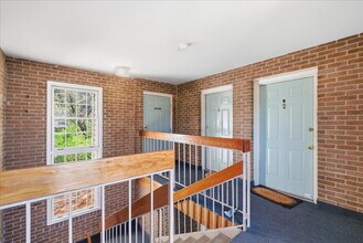 100 Westwick Ct in Sterling, VA - Building Photo - Building Photo