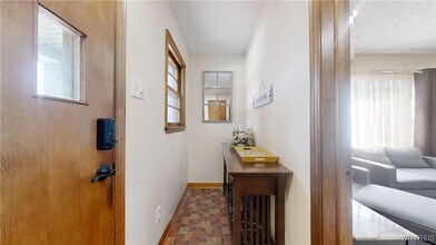 532 16th St in Niagara Falls, NY - Building Photo - Building Photo