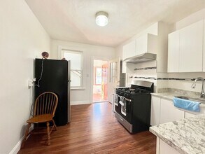 200 Highland St, Unit 3 in Boston, MA - Building Photo - Building Photo