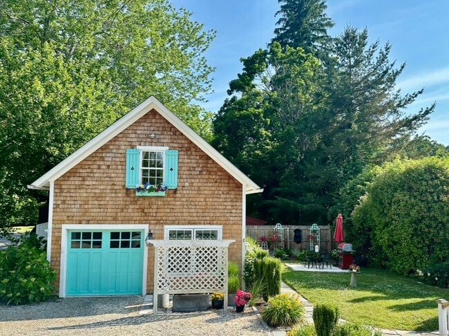 53 Liberty St in Madison, CT - Building Photo - Building Photo