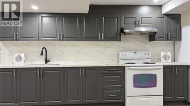 40 Houghton St in Cambridge, ON - Building Photo - Building Photo