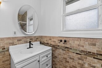 47 Marion St in Woodbridge Township, NJ - Building Photo - Building Photo