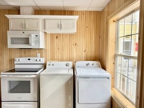 809 Portland Rd in Saco, ME - Building Photo - Building Photo