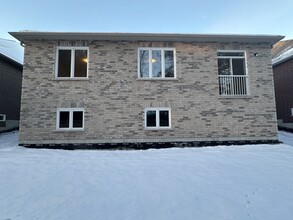 Bungalow in the Picturesque Town of Bobcay in Kawartha Lakes, ON - Building Photo - Building Photo