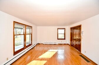 4305 42nd St NW in Canton, OH - Building Photo - Building Photo