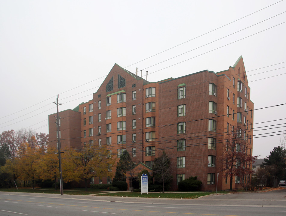 Queenston Heights in Hamilton, ON - Building Photo