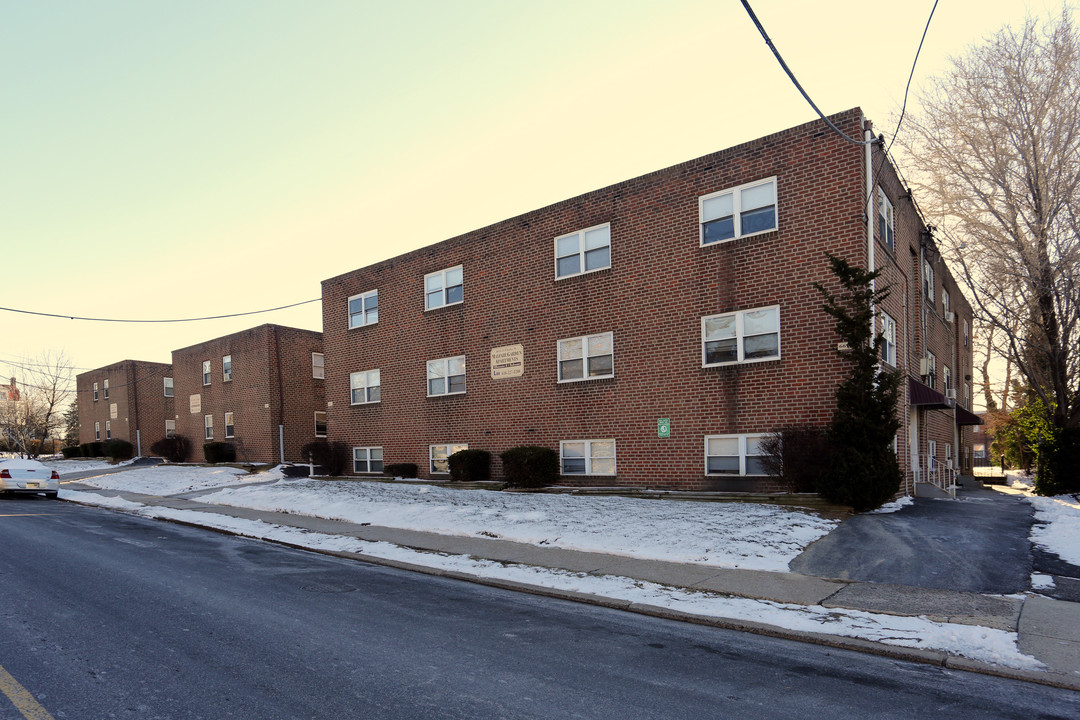 Mayfair Garden Apartments in Philadelphia, PA - Building Photo