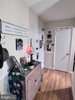 600 Roosevelt Blvd in Falls Church, VA - Building Photo