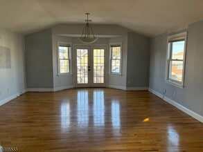 728 Linden Ave in Elizabeth, NJ - Building Photo - Building Photo