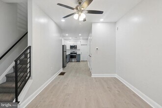 5213 Rodman St in Philadelphia, PA - Building Photo - Building Photo