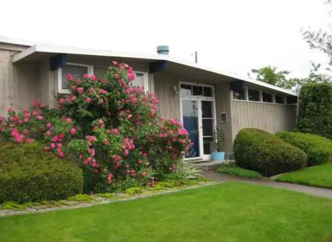 property at 1503 S University Rd