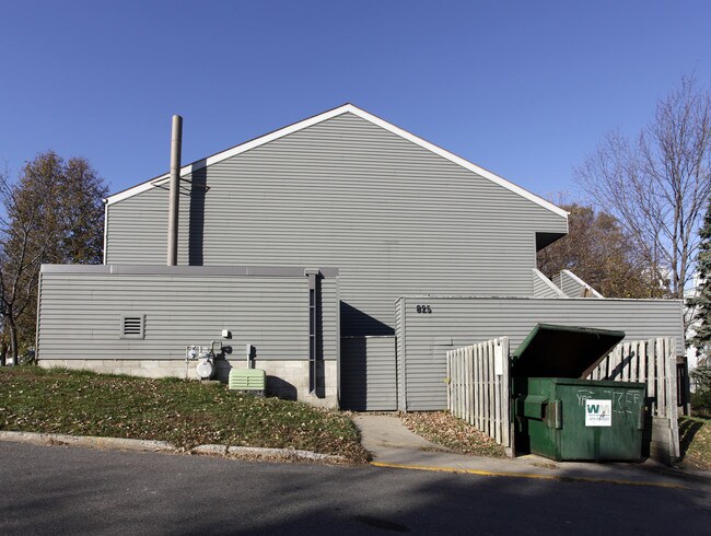 Parkview Terrace in St. Cloud, MN - Building Photo - Building Photo