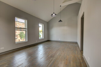 1650 W 21st Pl, Unit ch2 in Chicago, IL - Foto de edificio - Building Photo