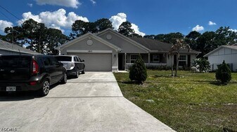 180 SW Voltair Terrace in Port St. Lucie, FL - Building Photo