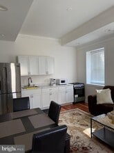7403 Dickenson St in Springfield, VA - Building Photo - Building Photo