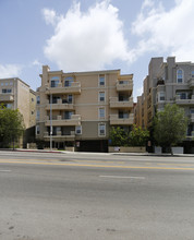 610 S Wilton Pl in Los Angeles, CA - Building Photo - Building Photo