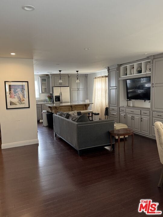 property at 1104 W Kensington Rd