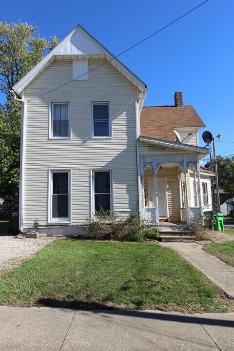 403 1/2 Spink St in Wooster, OH - Building Photo